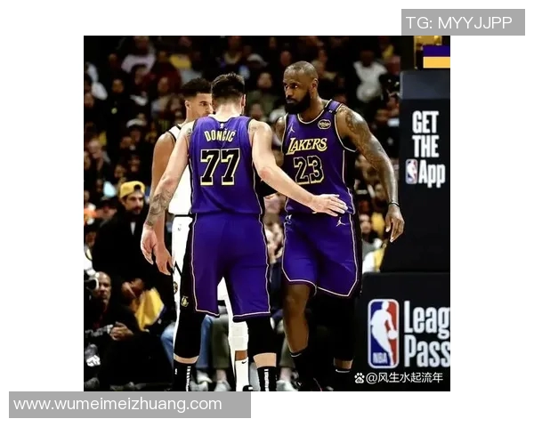 2013年湖人队与纽约尼克斯的精彩对决回顾与分析 2013年湖人队与纽约尼克斯的精彩对决回顾与分析