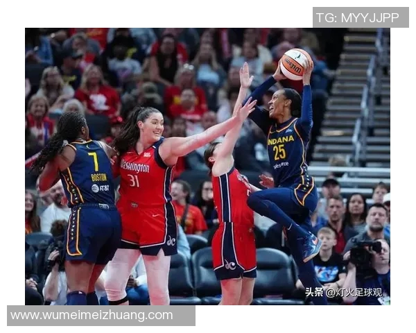 印第安纳狂热与火花的激烈对决展现女篮风采与竞争魅力