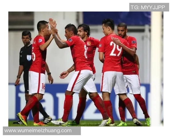 恒大与美洲队在香港展开激烈对决球迷期待精彩赛事盛宴 恒大与美洲队在香港展开激烈对决球迷期待精彩赛事盛宴